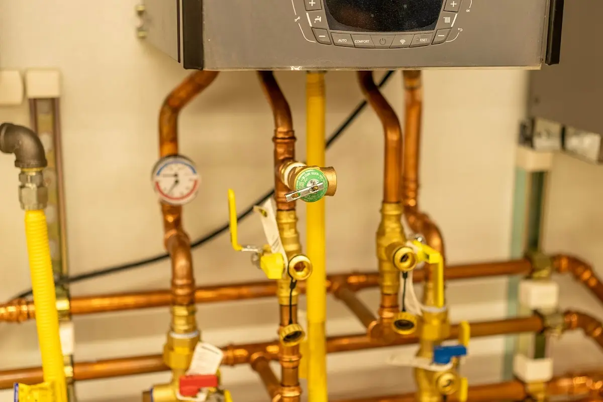 Licensed technician providing Slab Leak Repair for a homeowner in Mabank